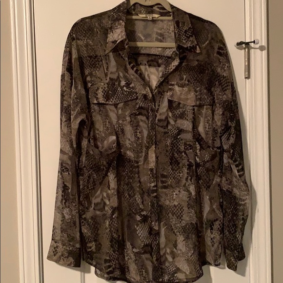 BB Dakota Tops - 💛3/$30 BB Dakota Size Small Blouse